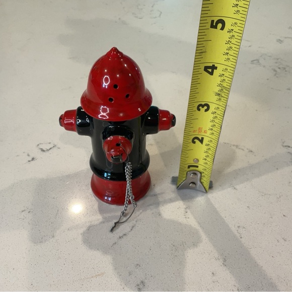 Vintage Fire Hydrant Salt Shaker Made in Japan by Tilso a ceramic piece. No Dog. - Picture 5 of 6